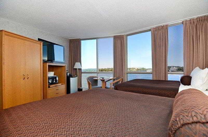 Inn Clarion Lakeside & Conference Centre Kenora