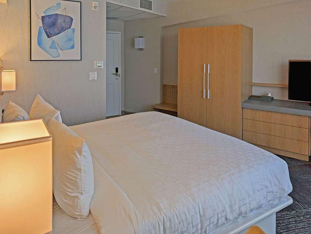 Clarion Lakeside & Conference Centre 3*