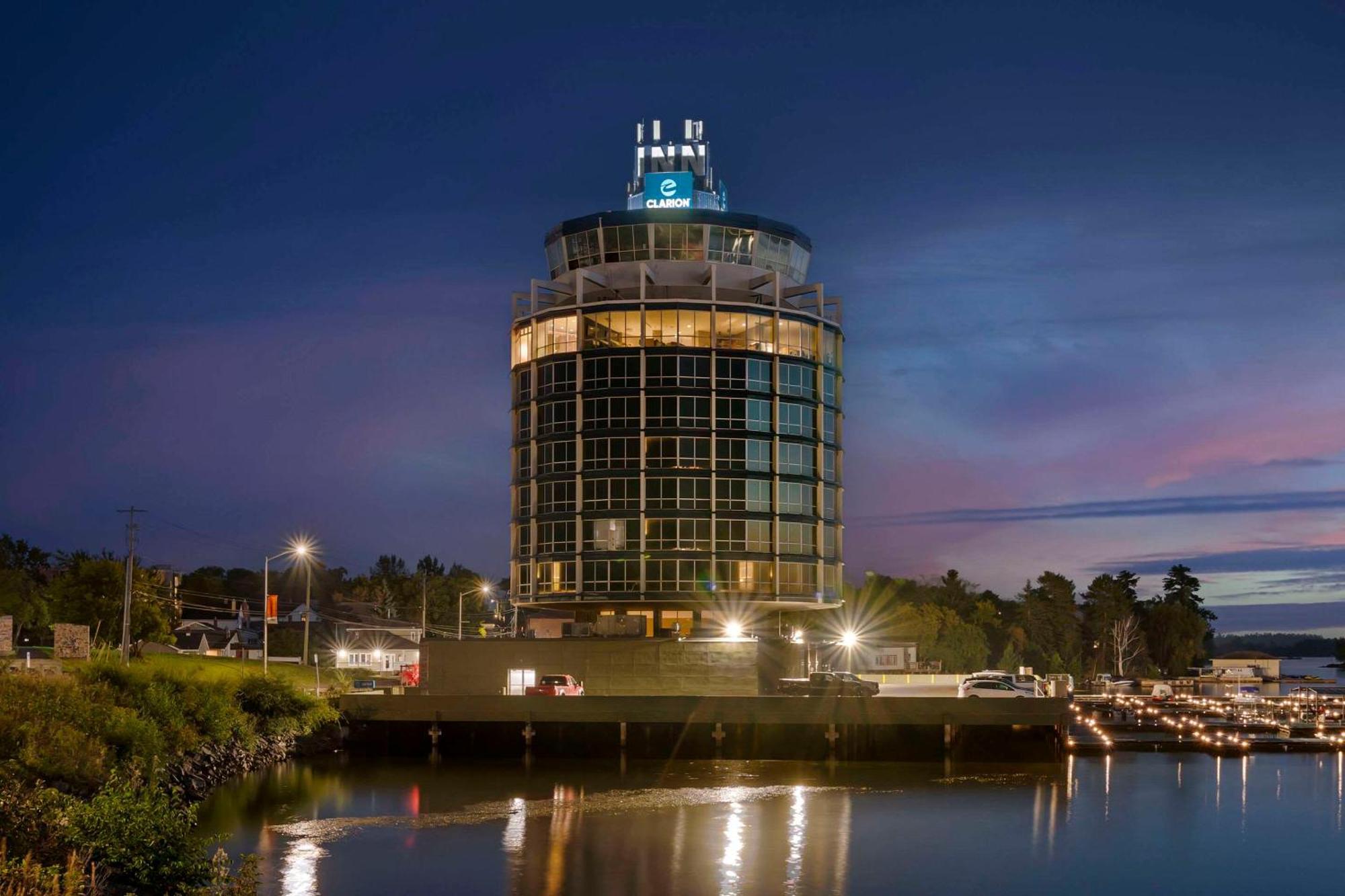 Clarion Lakeside & Conference Centre Inn