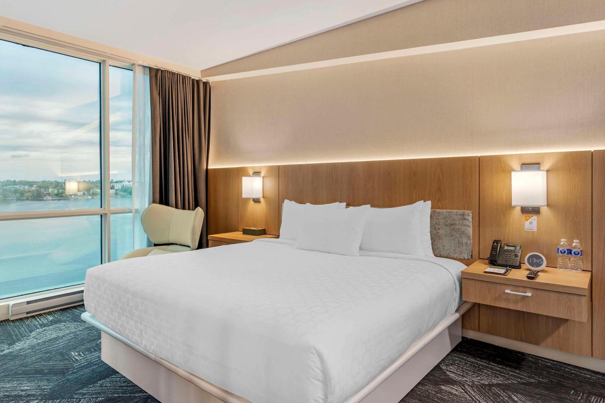 Clarion Lakeside & Conference Centre